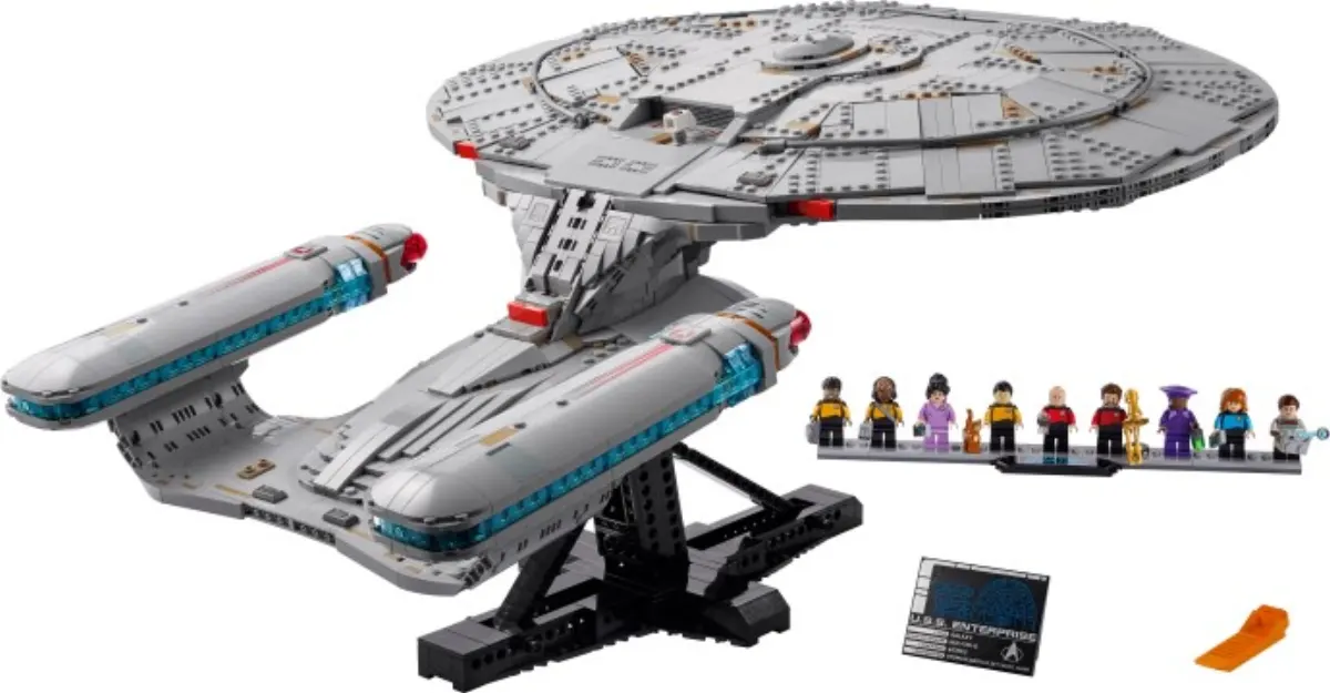 Star Trek: U.S.S. Enterprise NCC-1701-D set photo