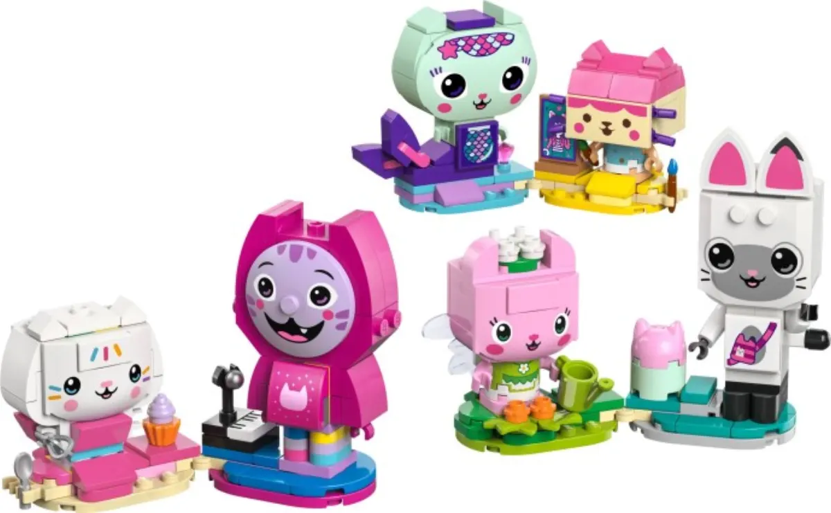 Gabby's Brick-Built Cat Friends set photo
