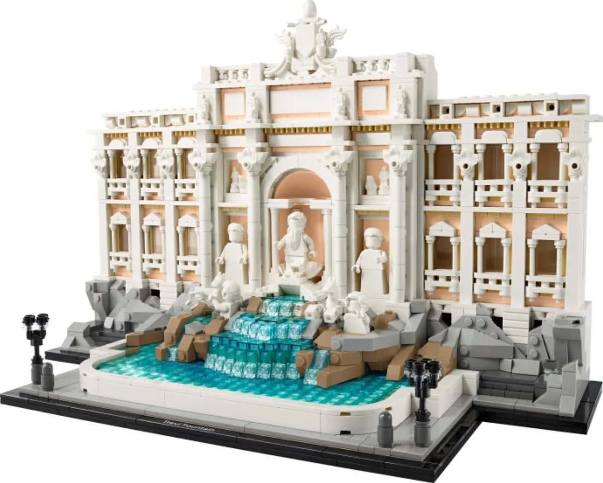 Trevi Fountain set photo