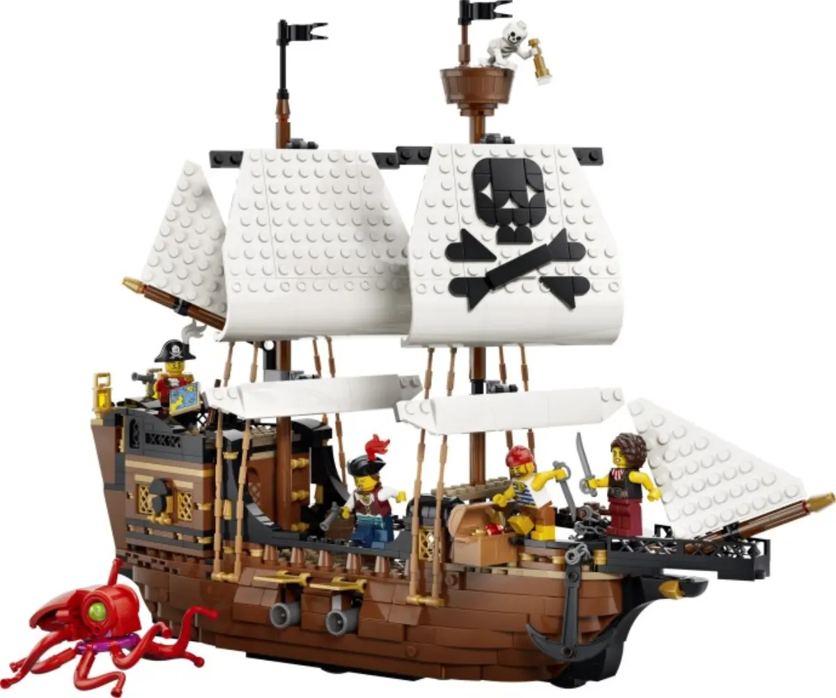 Iconic Pirate Ship set photo