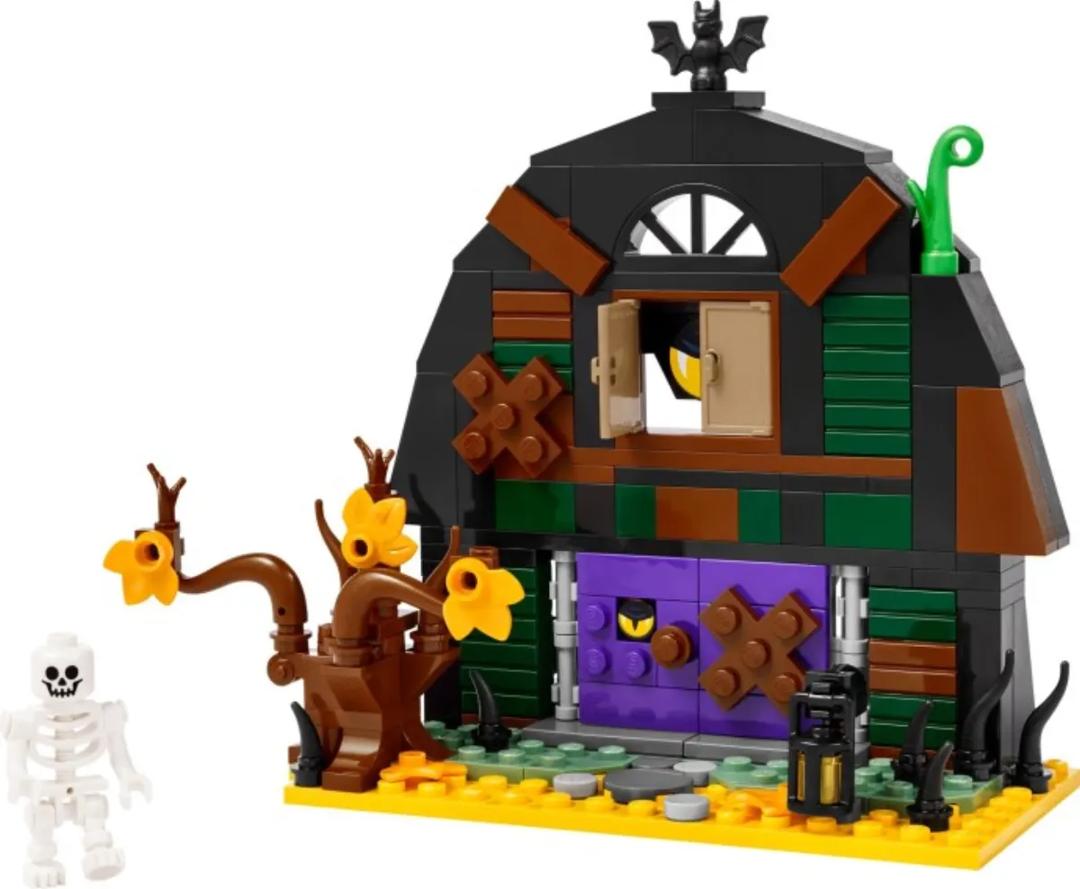 Halloween Barn set photo
