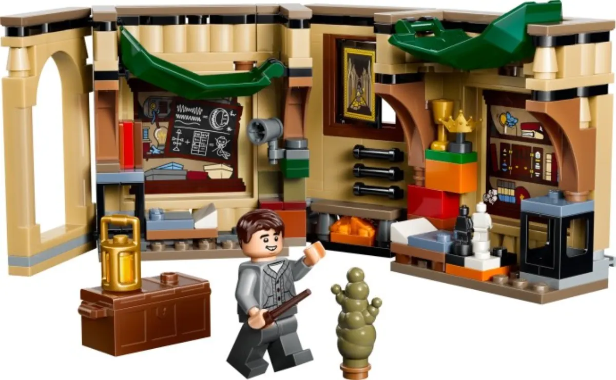 Hogwarts Castle: Room of Requirement set photo