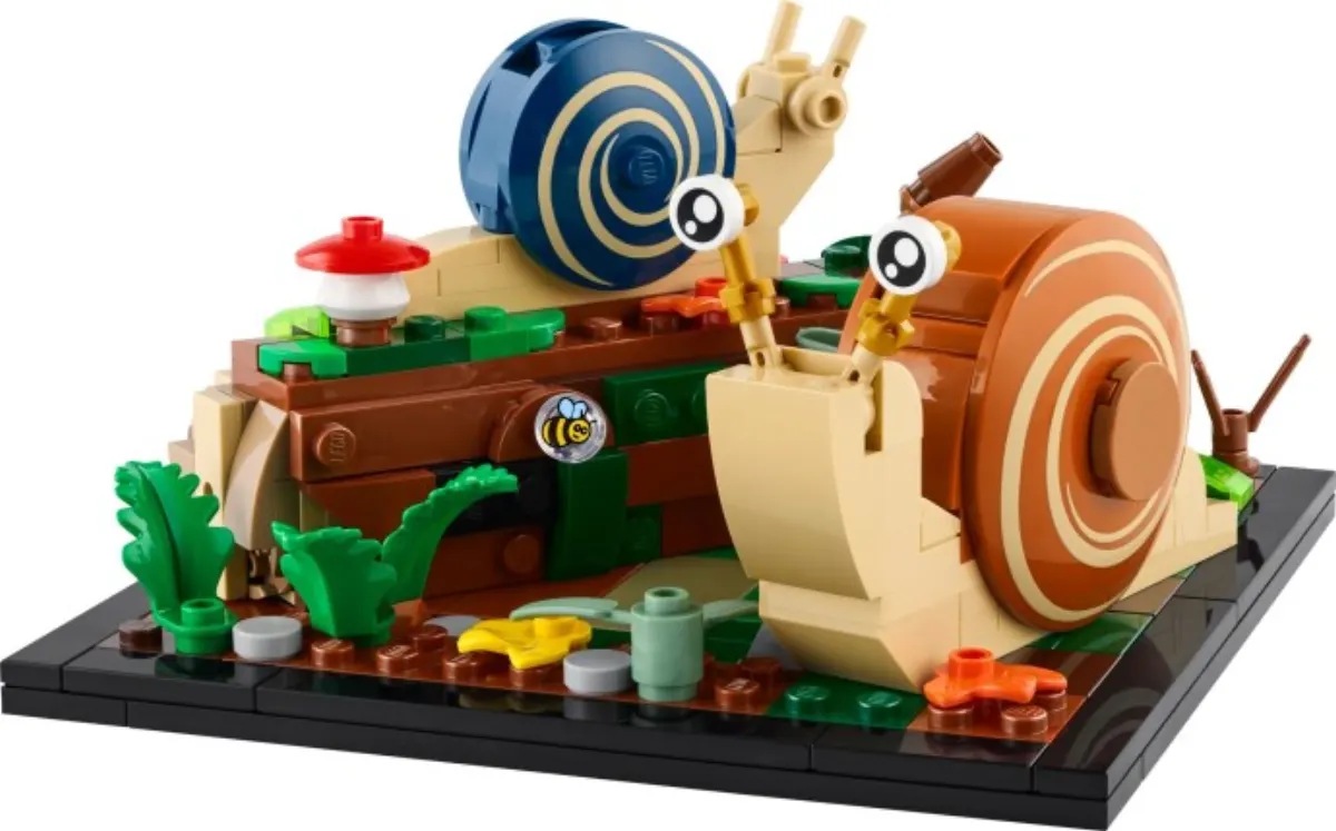 Friendly Snails set photo