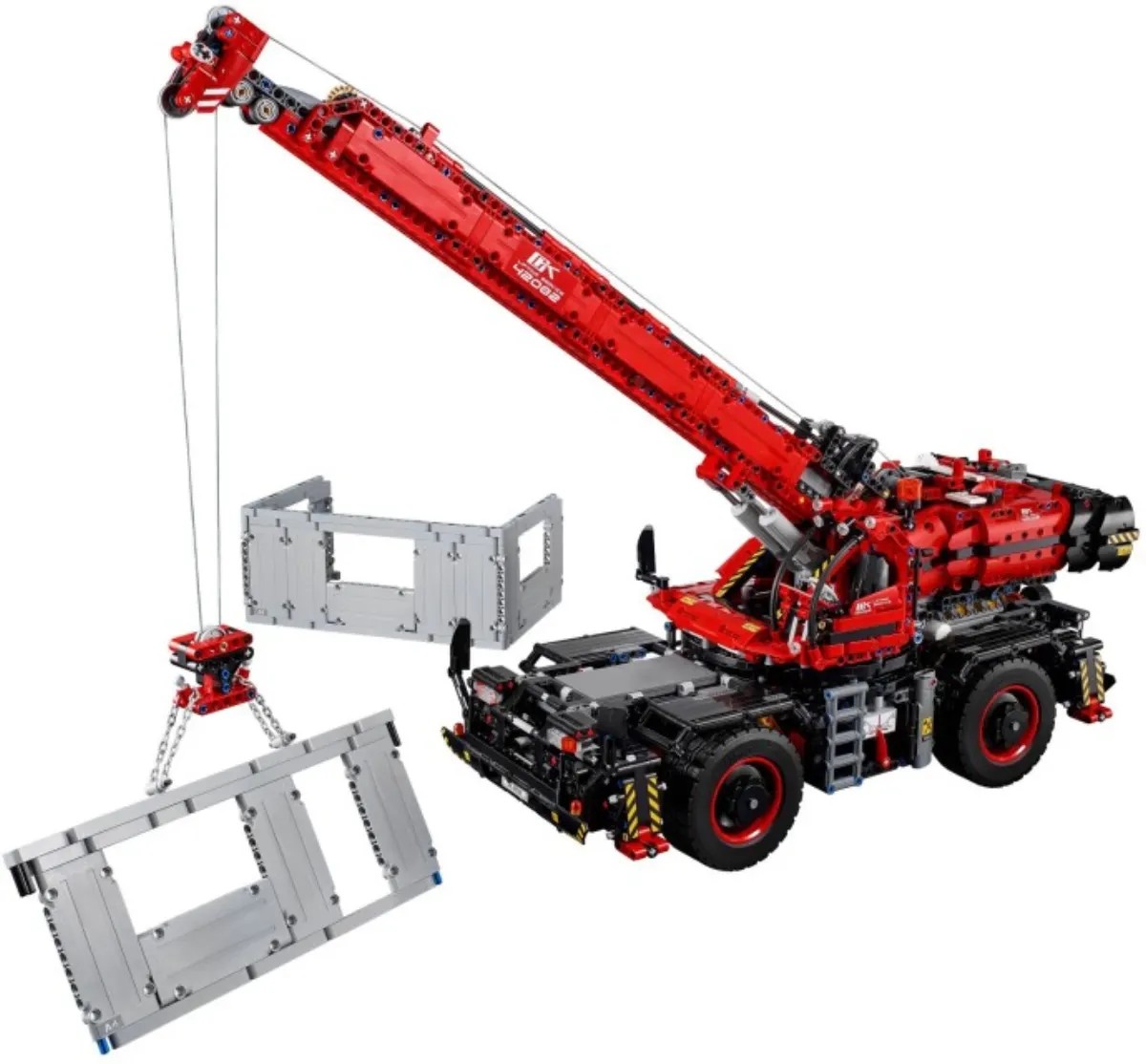 Rough Terrain Crane set photo