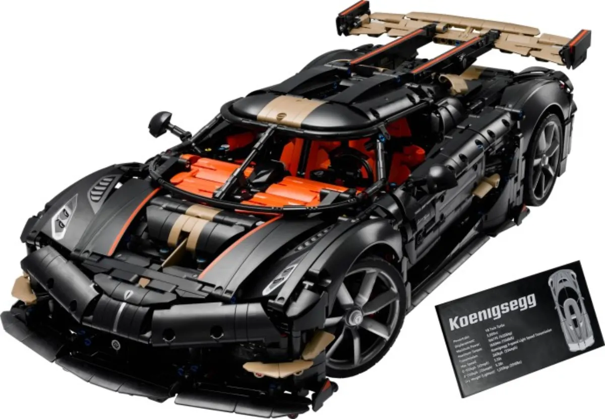 Koenigsegg Sadair's Spear Megacar set photo