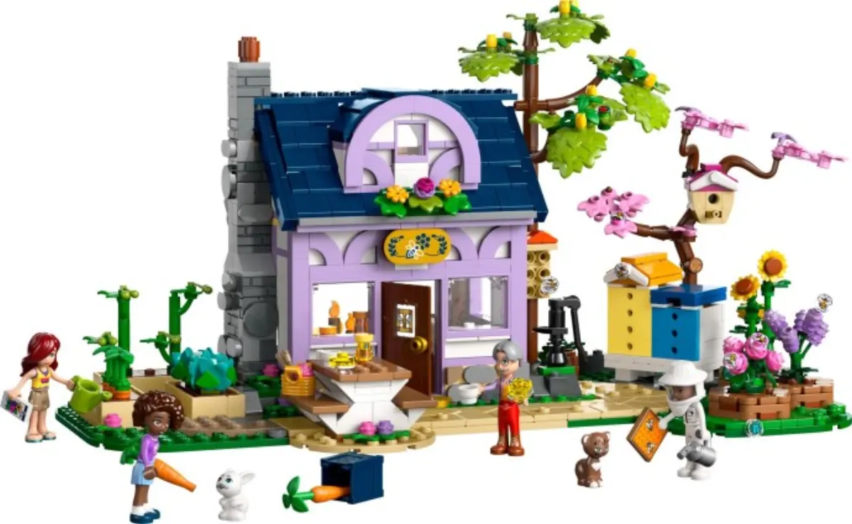 Beekeepers' House and Flower Garden set photo