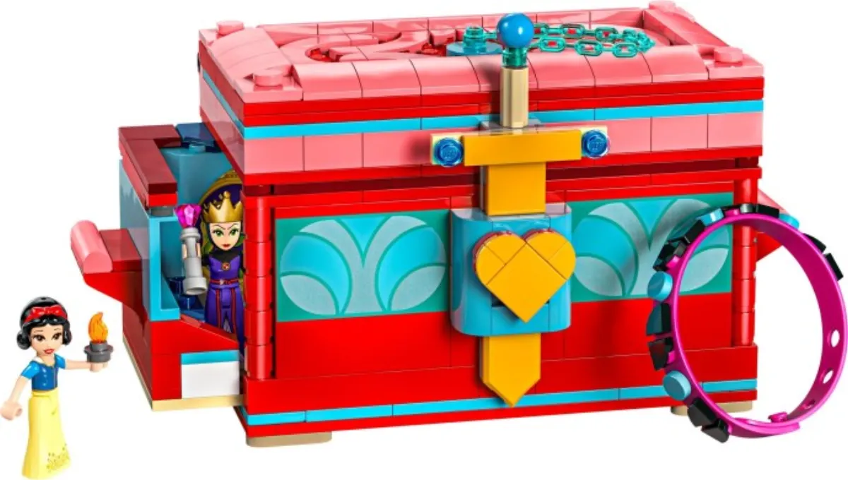 Snow White's Jewelry Box set photo