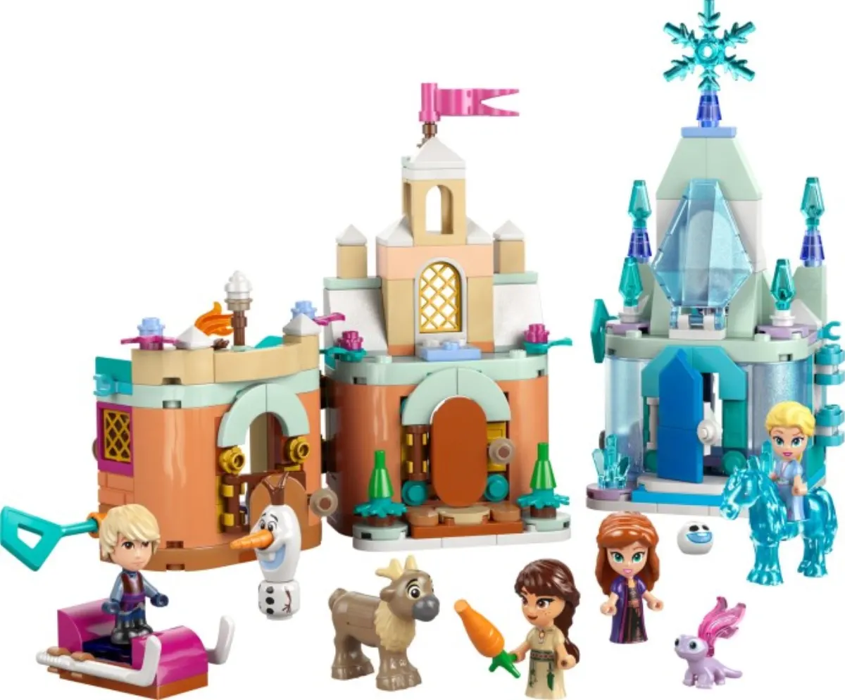 Mini Arendelle Castle & Elsa's Ice Palace set photo