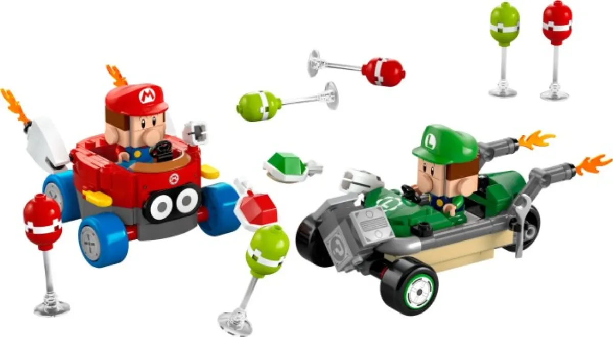 Mario Kart – Baby Mario vs. Baby Luigi set photo