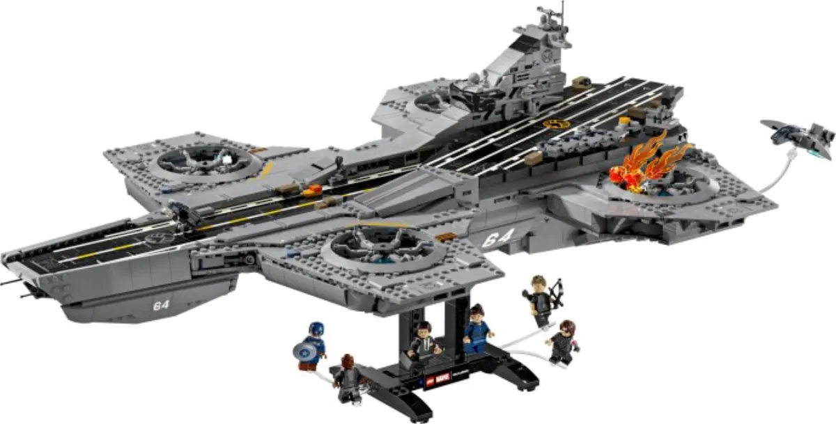 S.H.I.E.L.D. Helicarrier set photo