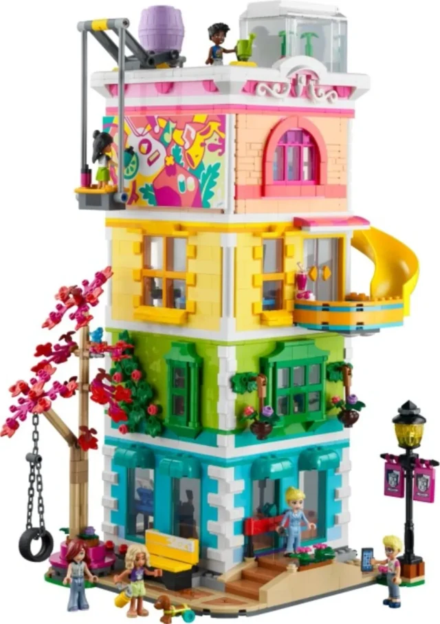 Heartlake City Community Center box art
